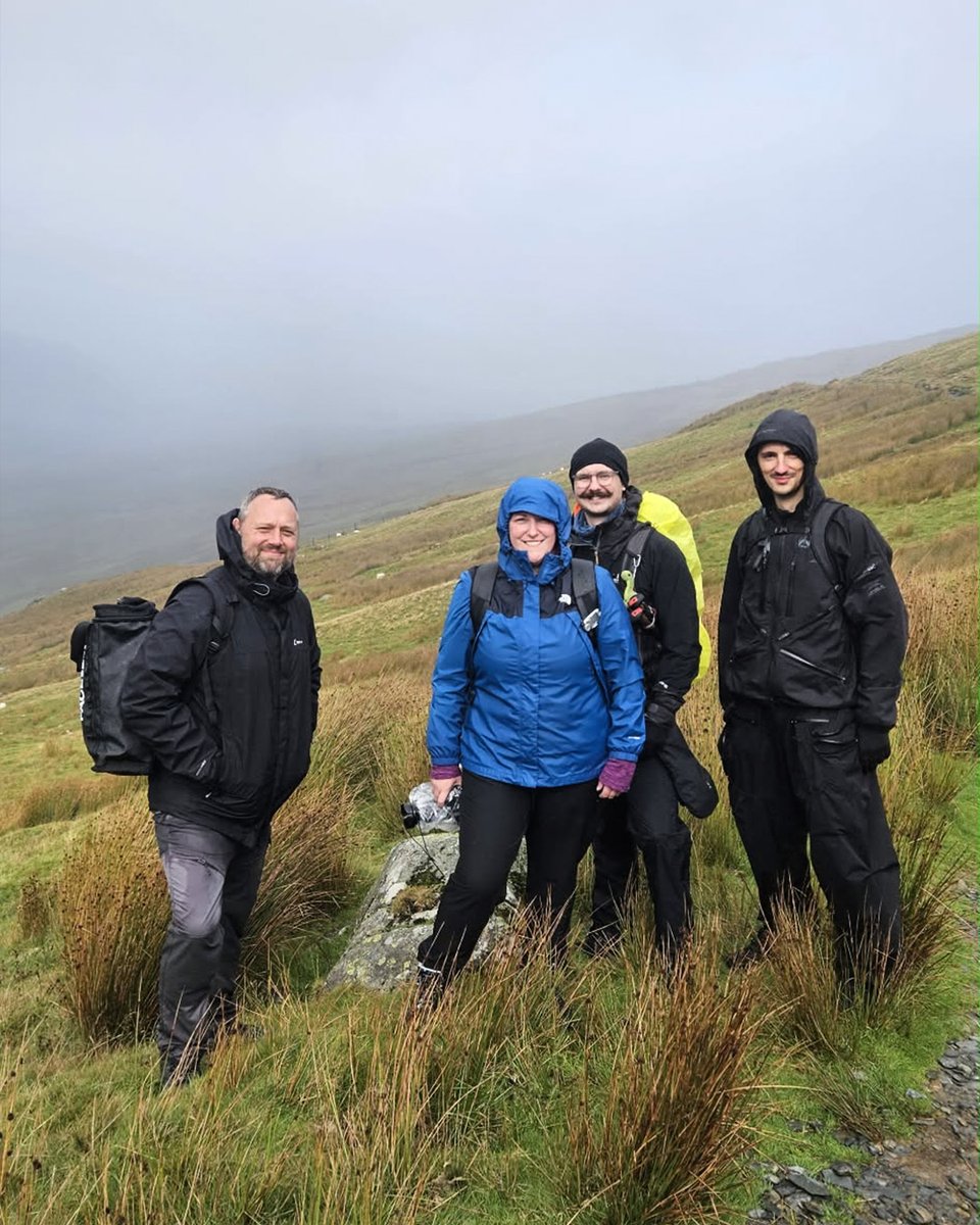 KojiPro2015_EN's tweet photo. Channeling our inner Sam, we headed out for a hike in Eryri (Snowdonia) National Park in Wales 🥾

The surrounding scenery felt straight out of DEATH STRANDING.

We even took a break along the way to play some DEATH STRANDING 2: ON THE BEACH on the Steam Deck 👍

Now 20% off on Steam!
🔗 https://t.co/wm10ZoOqmQ

Keep on Keeping On!

#DeathStranding2 #SteamDeals #DS2GETHER
#Eryri #Cymru #NationalPark