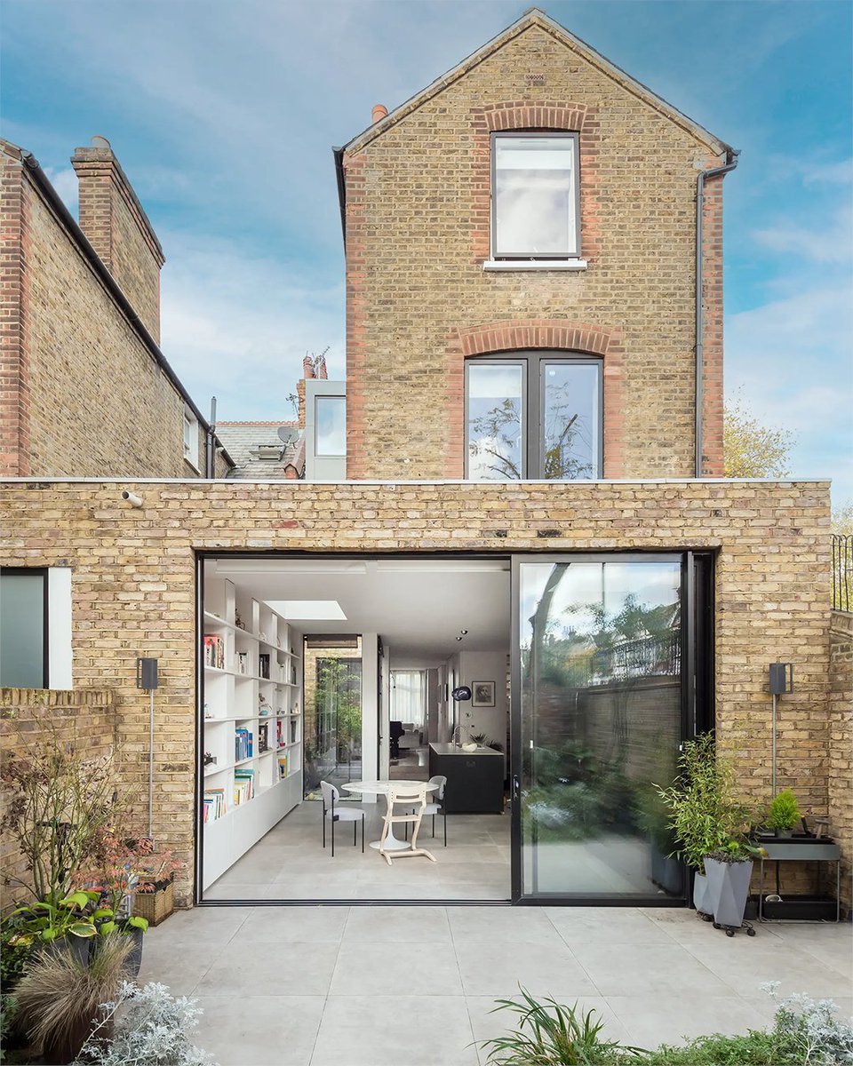 BuildItMagazine's tweet photo. Are you considering a retrofit to upgrade your existing house’s thermal efficiency? Rebecca Foster explains why a successful eco renovation starts with understanding your home’s age, construction, condition and constraints: https://t.co/MymhsORcvV https://t.co/OzSzFCmY8n
