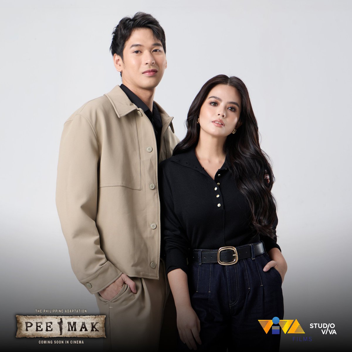 StudioVivaPH's tweet photo. Bea Binene and Wilbert Ross in the Philippine adaptation of PEE MAK!

𝗣𝗘𝗘 𝗠𝗔𝗞 starring Bea Binene and Wilbert Ross 💛 Kasama sina Vandolph, TJ Valderrama, Jairus Aquino, and introducing Gian Bernardino!

Directed by Victor Villanueva, DGPI

𝗢𝗖𝗧𝗢𝗕𝗘𝗥 𝟭𝟰 in cinemas https://t.co/tZbCUwgJfD