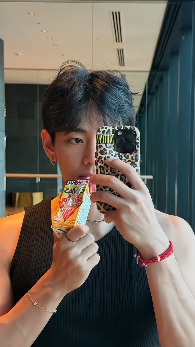 thvgaggedme's tweet photo. there's just something so crazy about these particular tae pics https://t.co/Txe9w8t8C5