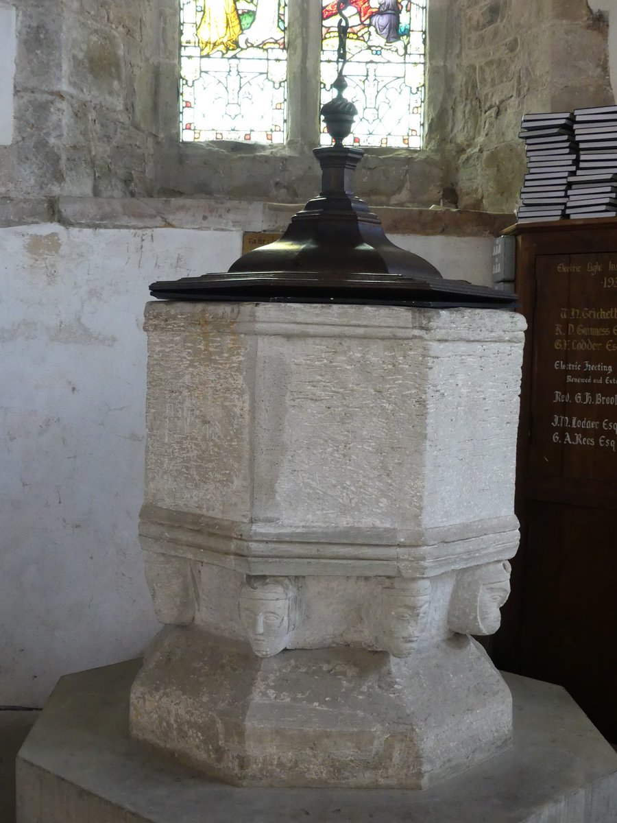 CarolineIrwin3's tweet photo. #FontsOnFriday from St Peter, Wootton Wawen, Warwickshire. C14th plain octagonal font decorated with 8 heads which may have depicted priory monks. https://t.co/7gQMjzEV6g