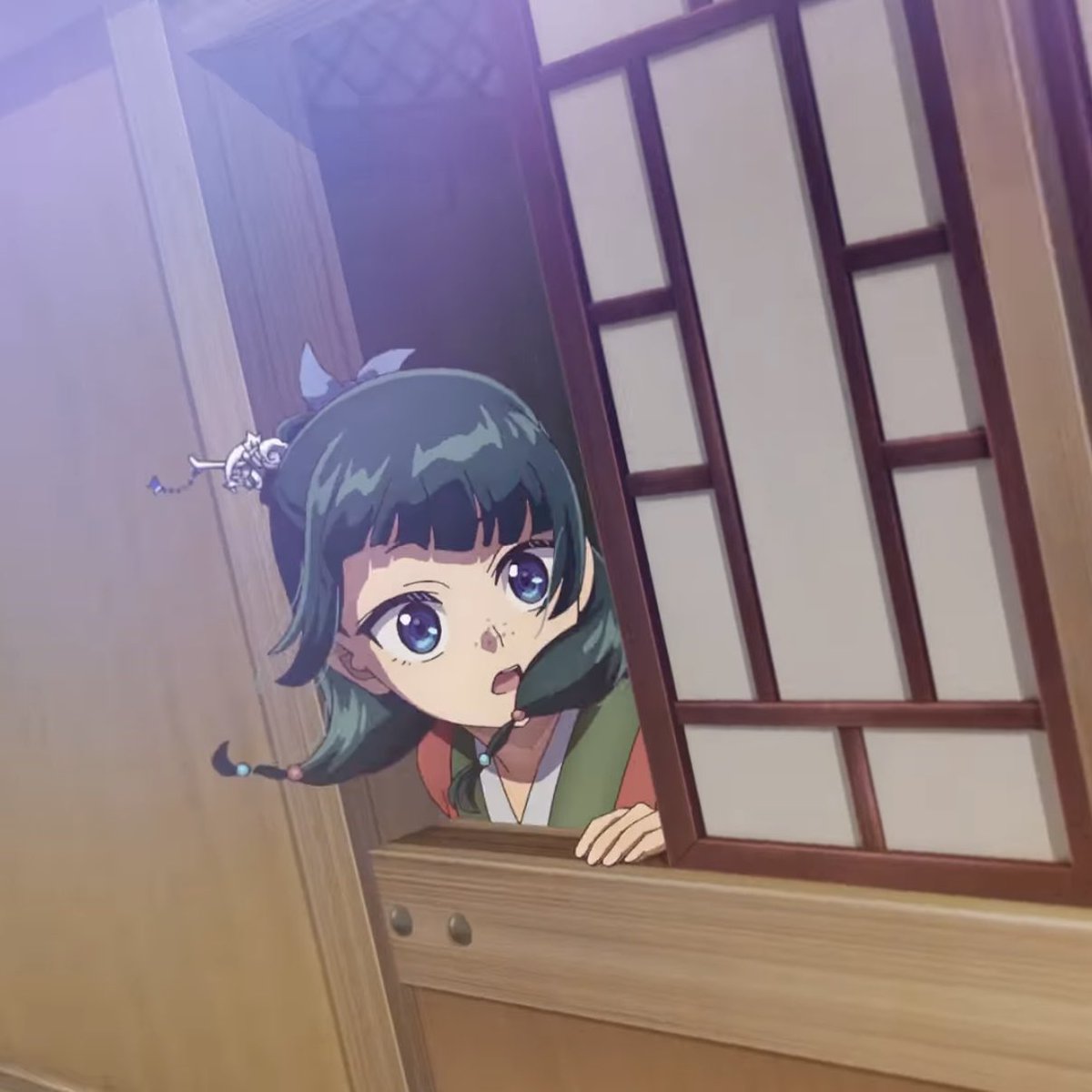 keiuzuki's tweet photo. MAOMAO WEARING THE MOON/POPPY HAIRPIN IN THE NEW OPENING 😭 https://t.co/a8dG8JrVmw