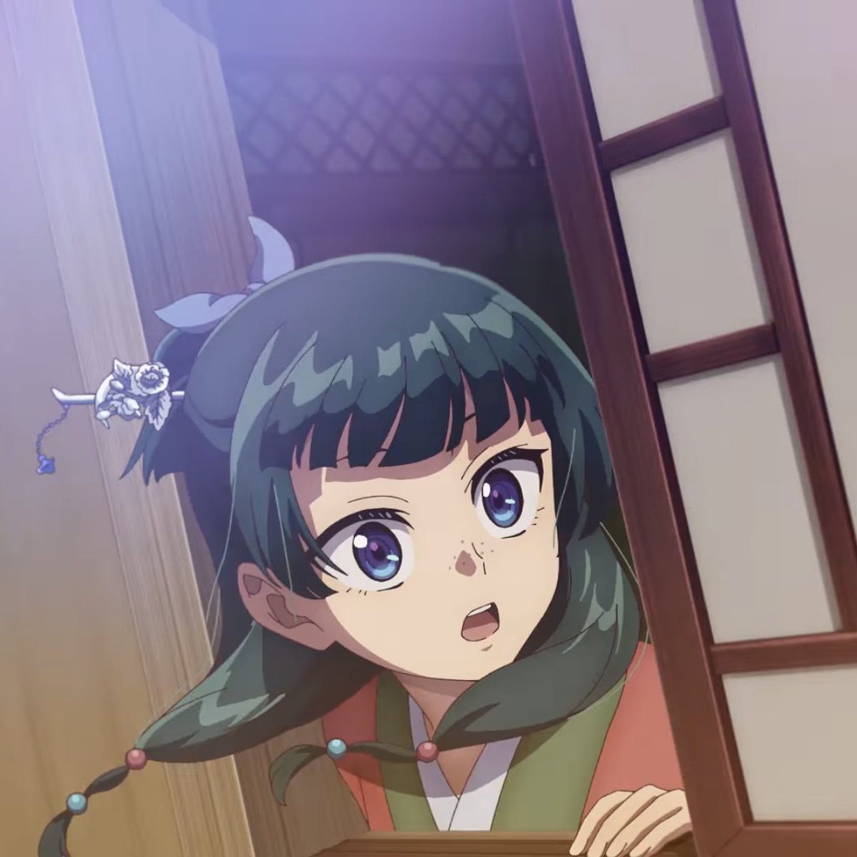 keiuzuki's tweet photo. MAOMAO WEARING THE MOON/POPPY HAIRPIN IN THE NEW OPENING 😭 https://t.co/a8dG8JrVmw