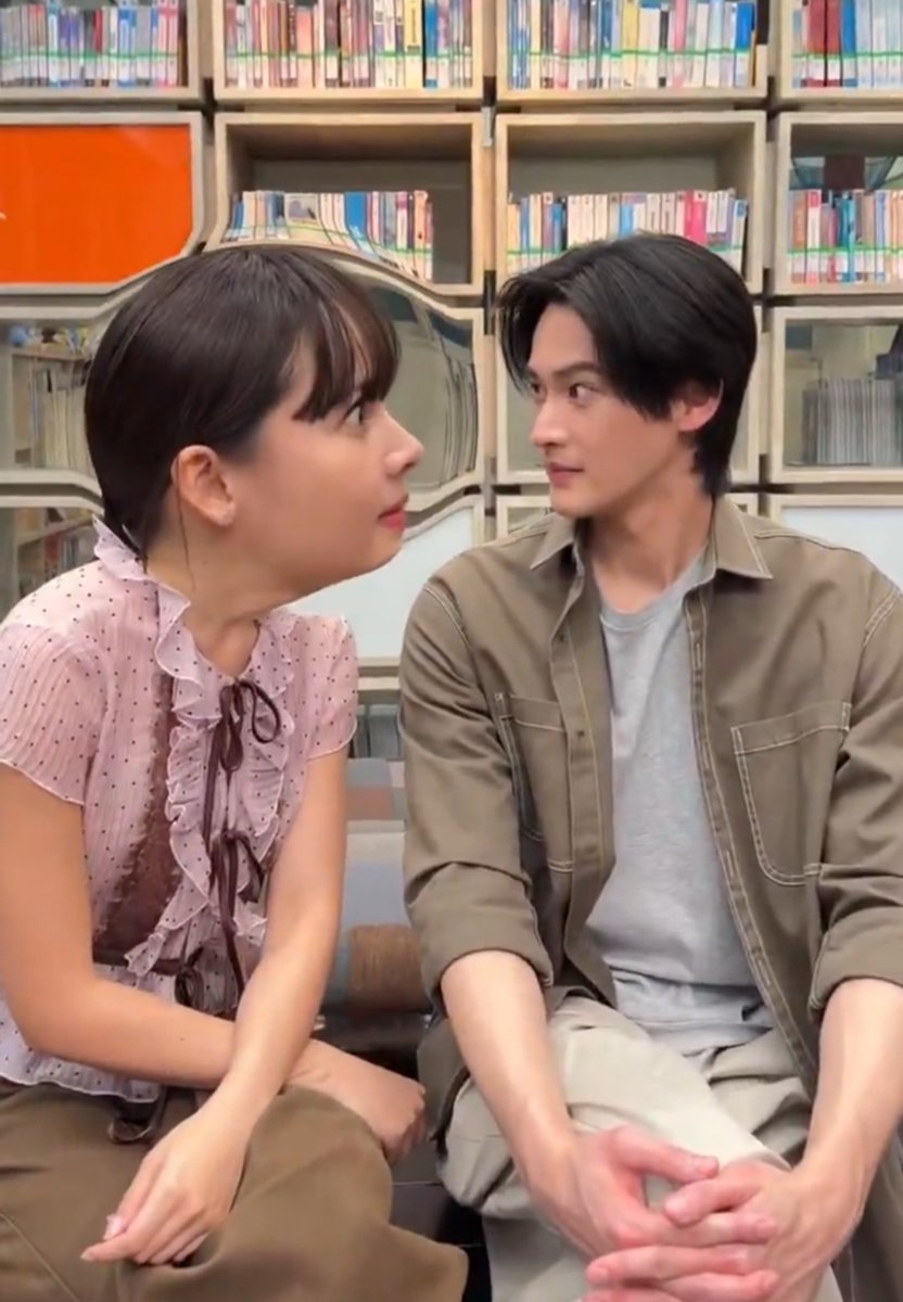 Sailorluna289's tweet photo. พิรวีกับอลิสสา น่ารั่กจังค้าบบบบบ 

BUT เคยชนะจ้องตาใครบ้าง (ม่ายมี)
#number_9th 
#ตะวันลวง #BeneathTheLies 🌅🌃 https://t.co/ni25Co1tMS