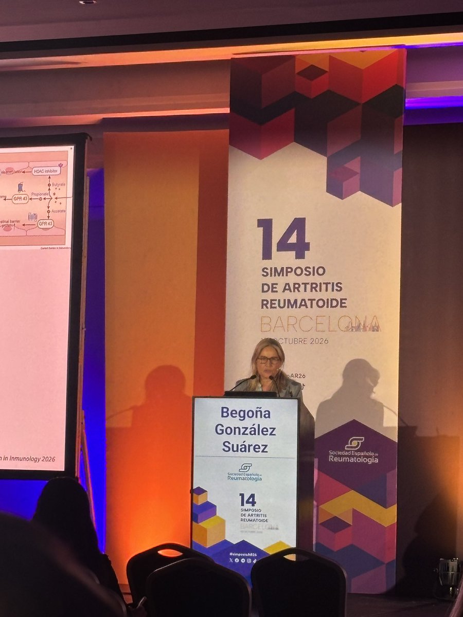 reuma_santpau's tweet photo. Muy interesante sesión de Investigación Básica en el #SimposioAR26.
@Bglezsuarez (@gasclinicbcn) actualiza sobre el rol de la microbiota en la patología y los grandes retos técnicos del trasplante fecal.
Mejorar el acceso a esta terapia impulsará futuras publicaciones. 🧬🔬 https://t.co/ceqvhUs7a9
