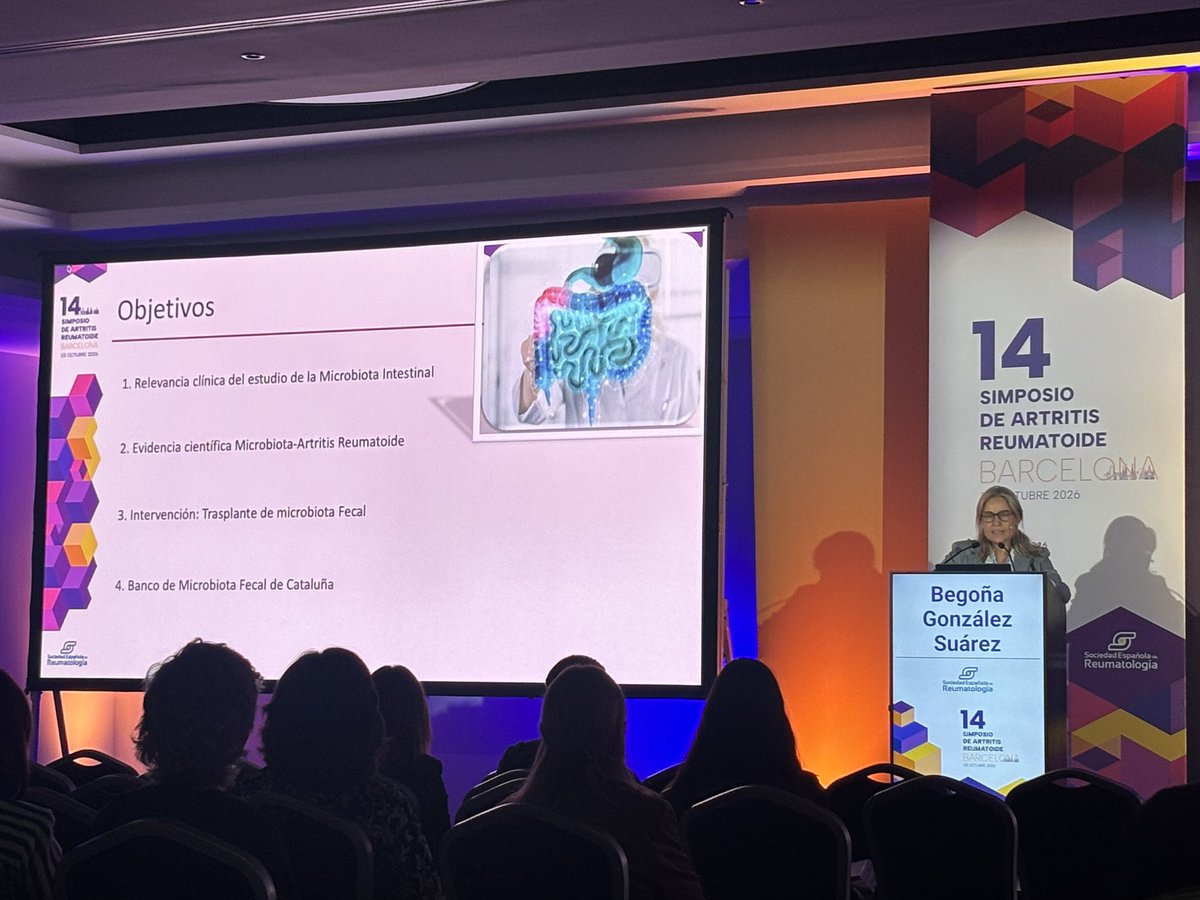 reuma_santpau's tweet photo. Muy interesante sesión de Investigación Básica en el #SimposioAR26.
@Bglezsuarez (@gasclinicbcn) actualiza sobre el rol de la microbiota en la patología y los grandes retos técnicos del trasplante fecal.
Mejorar el acceso a esta terapia impulsará futuras publicaciones. 🧬🔬 https://t.co/ceqvhUs7a9