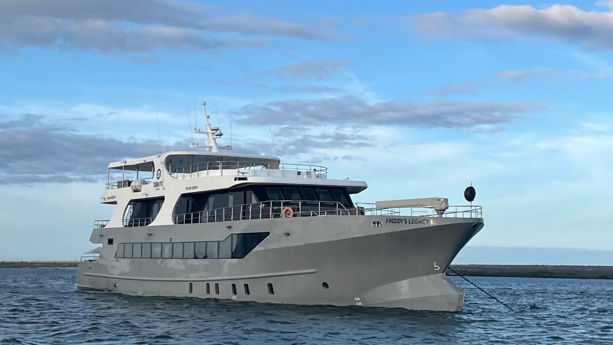 Blue_Parallel's tweet photo. Our team is #BPOnTheGround aboard Tribute Yacht in the #Galapagos, experiencing the islands through a lens of privacy, comfort, and close encounters with extraordinary wildlife. 🐢 From sea lions to marine iguanas, every day brings a new view of this archipelago. #LuxuryTravel https://t.co/NIYv4dvWDD