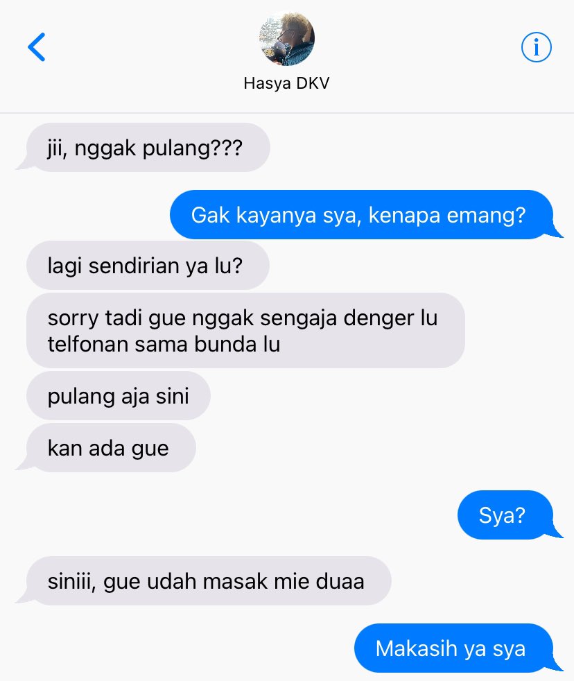 mystluney's tweet photo. prompt — RESONANSI

tentang rumah, jarak, dan orang-orang yang tinggal di antaranya.

a university coming-of-age, HoonSuk long AU. https://t.co/kxFZ5dylEr