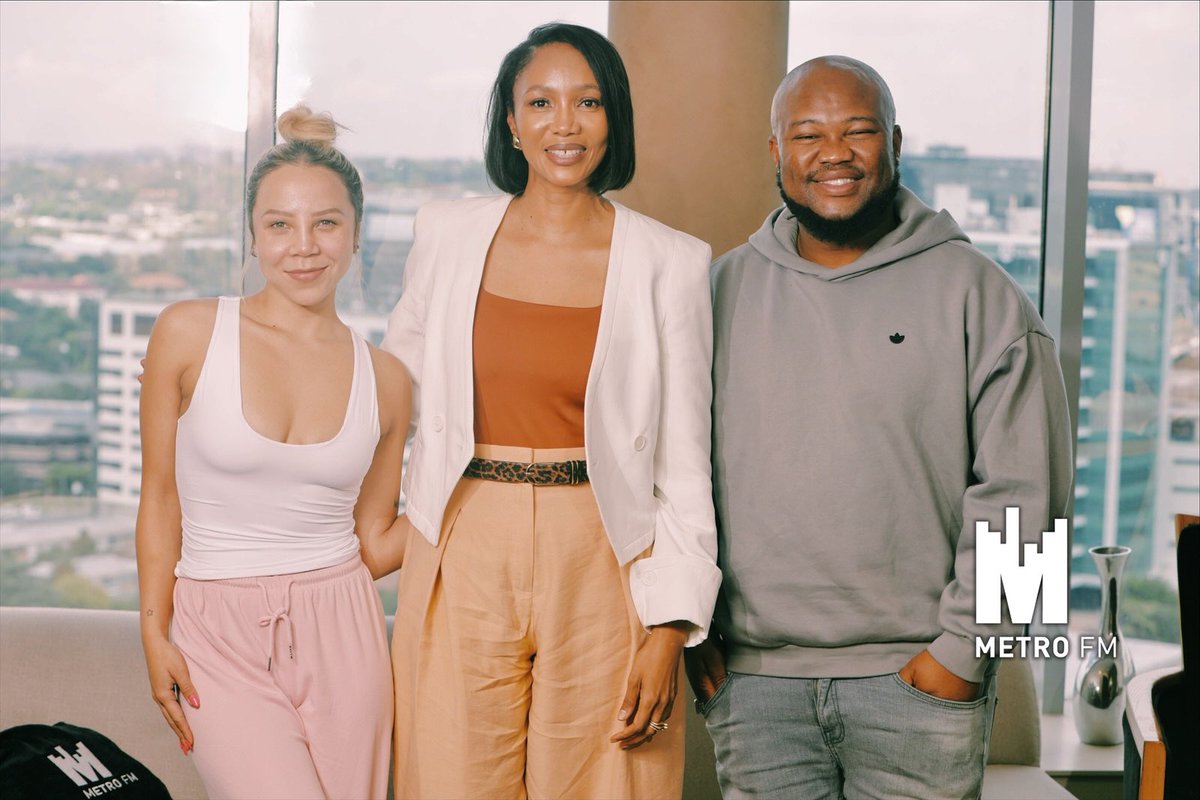 METROFMSA's tweet photo. We had to give Azania Mosaka her flowers today! 🌸❤️‍🔥

Hanging out with the legendary Azania Mosaka as we celebrate 40 years of METRO FM and the incredible women who’ve shaped the sound of South African radio. 🎙️🇿🇦 https://t.co/SZdbfXqynv
