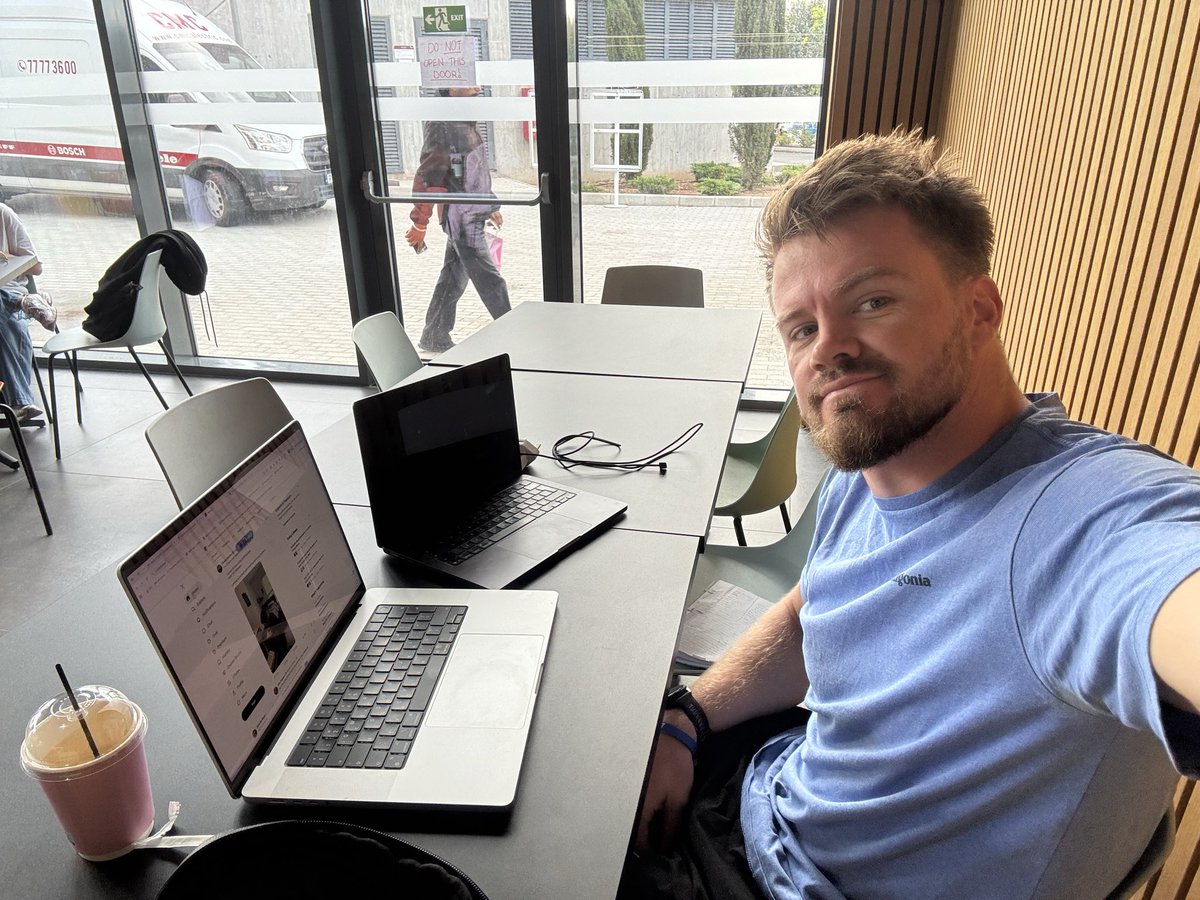 Charlieexits's tweet photo. I'm 32 years old and based in Paphos, Cyprus 🇨🇾

I spend most of my days on calls with app owners and buyers, brokering apps. 

I also own 2 apps I’m trying to crack growth for.

Goal: 100 apps sold by the end of Q2 next year for our clients - currently on 72

Open to connect https://t.co/sUvzcSUqgo