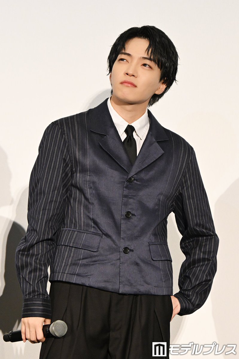 modelpress's tweet photo. なにわ男子・西畑大吾“死神＝DEATH NOTE”連想
小澤征悦ツッコミ「どこまで言うねん！？」

時給300円には「最低賃金は欲しい」と回答💰️

🎞️映画「時給三〇〇円の死神」初日舞台挨拶
https://t.co/ooW1FNavjf

#映画時給300円の死神 @jikyu_300movie https://t.co/52fAlBKod2