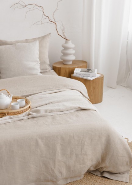 Thing_Stories's tweet photo. Cooler evenings, slower mornings. 🌿

Our natural linen bedding regulates temperature to keep you cozy all autumn long. 
A little more comfort, a little less rush...

#LinenBedroom #NaturalLinen #ThingStories

Love linen bedding? The set is here: https://t.co/rmPSdUIiwR https://t.co/vH5dUAGfPI