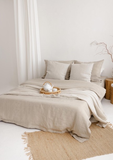 Thing_Stories's tweet photo. Cooler evenings, slower mornings. 🌿

Our natural linen bedding regulates temperature to keep you cozy all autumn long. 
A little more comfort, a little less rush...

#LinenBedroom #NaturalLinen #ThingStories

Love linen bedding? The set is here: https://t.co/rmPSdUIiwR https://t.co/vH5dUAGfPI