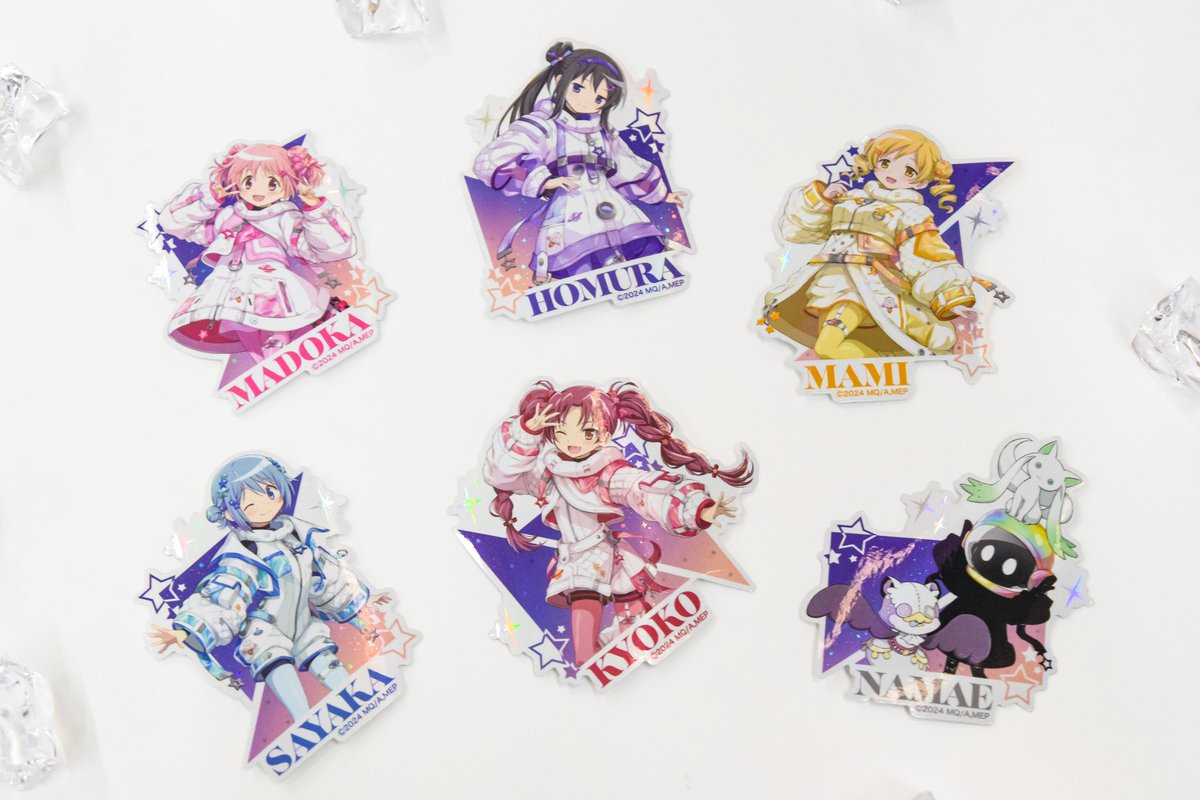 aniplex_plus's tweet photo. ✦•┈┈┈┈┈┈•✶• ┈┈┈┈┈┈•✦
 #MagiaDay 2026 -1.5th Anniversary-
　　　グッズ事後通販受付中
✦•┈┈┈┈┈┈•✶• ┈┈┈┈┈┈•✦

イベント描き下ろしのイラストを使用したグッズなど、会場販売グッズの通販受付中✨

📌https://t.co/tfeLUc0G7K
📅～10/12(月)23:59まで

会場に来られなかった方も、
この機会にぜひチェックしてください👀💡

#まどドラ