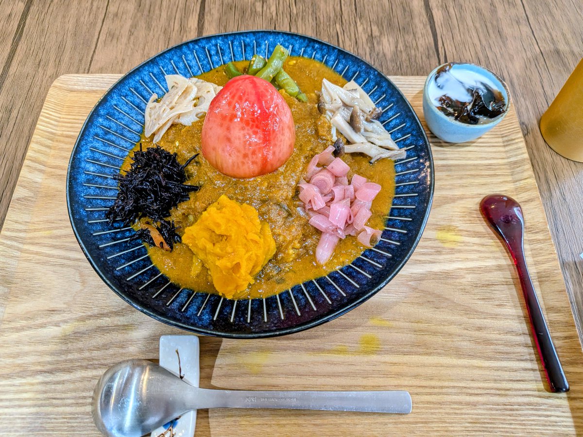 marth88jp's tweet photo. 💶ICHICOをめぐる冒険①
仕事が休みだったので、市川真間付近の「はるちゃん食堂」で初ランチ。
もちろん30%還元狙いで。
ルーを使わないカレーは、味わい深く美味しかった。
他の用事でもICHICOを使い、すでに上限4,000円の半分以上の還元額に!! https://t.co/z9G1AEkn28