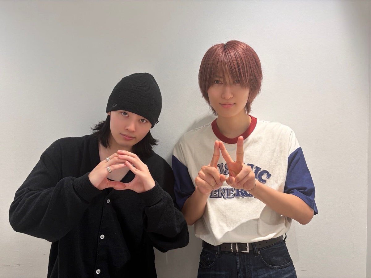 fmosaka851's tweet photo. 🐉スパラジ！🐉
⏰10/2(金) 19:30〜OA

#スパラジ851 

今週のDJは、 
#飯島颯  #松村和哉 が担当💫
最近の気温がカッコイイ…？！😳
わかるような…🤔？この感性みなさんには伝わりますか？

📻https://t.co/rtG9ftEfci

#SUPERDRAGON #スパドラ #FM大阪 #Joshin @Supdra_staff https://t.co/byAVKkqAiH