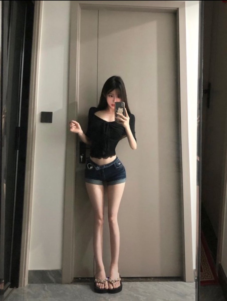 diane05bd7's tweet photo. 再强调一次：我不要🚪！真不要！ 想看什么痛快点告诉我， 我看到立马发.就是手发酸发不完而已 不需要你们打钱支持我
1：看福
2：看🐻 https://t.co/0HYH91YSMh