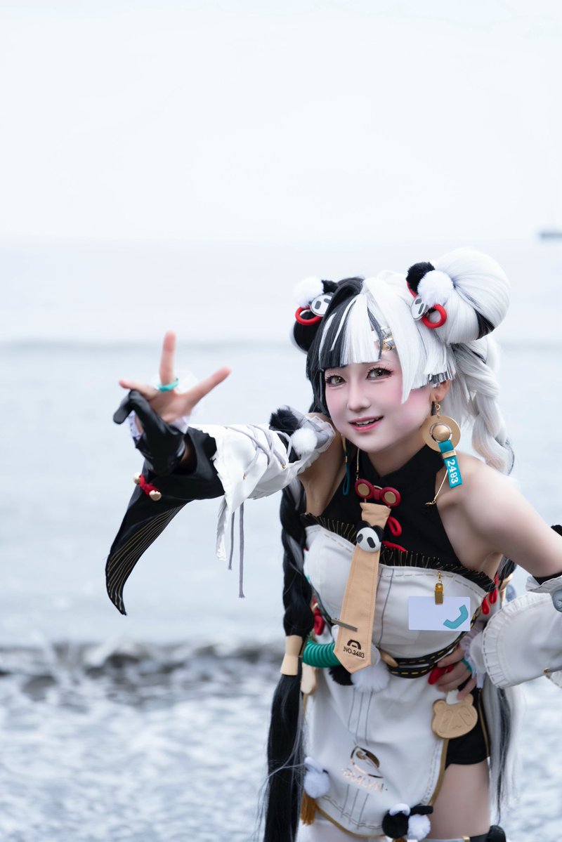 fuwanuisan_0730's tweet photo. ⚠︎cos🐼📞

【zzzero/ダイアリン】
　　　　ークランプスの黒枝ー https://t.co/yzgAFwPxBZ