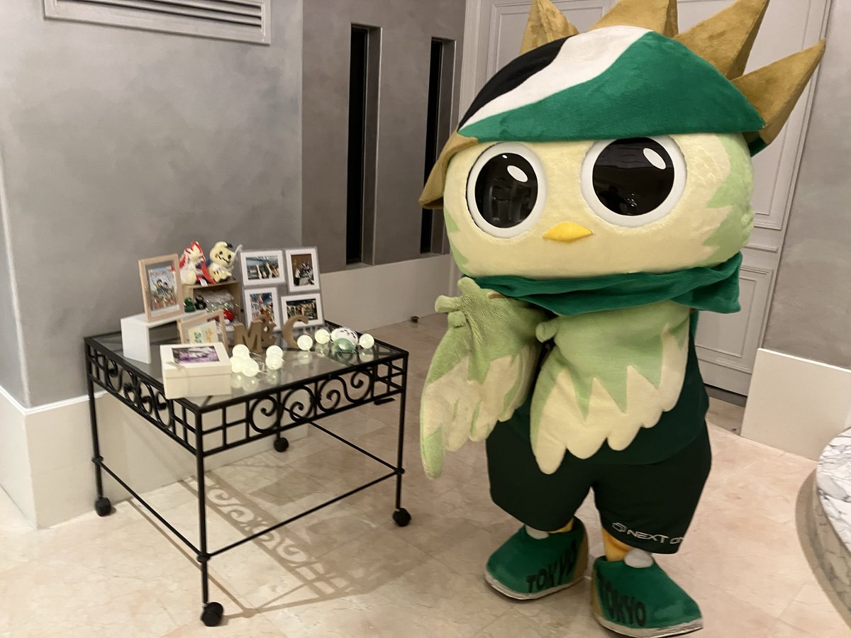 reverun_verdy's tweet photo. おでかけ大作戦でけっこん式とウエディングフォトにさんかしてきたルン💚けっこん式はまいかいドキドキすルンだ！
ウエディングフォトはみどりいっぱいで、すてきなしゃしんがたくさんとれたルン！
とっても楽しくて、しあわせなじかんだったルン💚よんでくれてありがとうだルン💚
#verdy
#リヴェルン https://t.co/W01wrVex1b