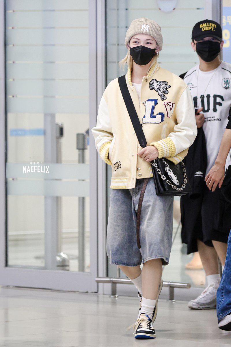 NAE_FELIX's tweet photo. [2년 전 오늘]

✔️241002 인천국제공항 입국🛬

🐥뽁딩어린이💛

#straykids #스트레이키즈 #felix #필릭스 #yongbok #용복 #NAEFELIX #내필릭스 https://t.co/VM01PgnWyM