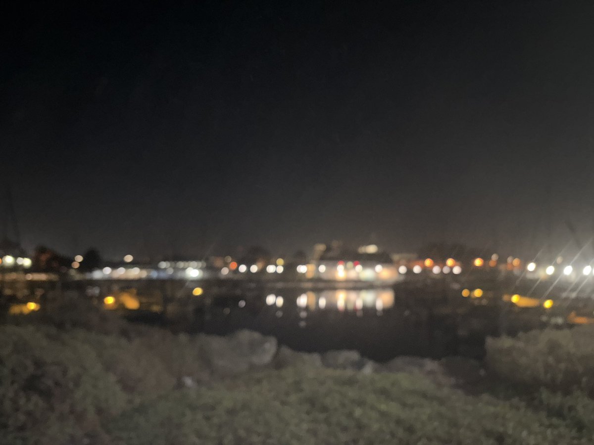 mid_kinda's tweet photo. night time outside time https://t.co/zR9WS4CouC