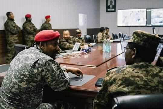 dagmawi_belay's tweet photo. መረጃ:-

ከሦስት ቀን በፊት ኢላማ የተደረገው በጦር ኃይሎች ግቢ ውስጥ የሚገኘው Situation Room ከፍተኛ ጉዳት አስተናግዷል፤ በውስጡ የነበሩ ሰዎችም መሞታቸውና ክፉኛ መቁሰላቸው ተረጋግጧል። የድሮን ጥቃቱ ኢላማ ወንጀለኞች ብቻ በመሆናቸው ሕዝባችን ምንም አይነት ስጋት አይግባው። ባለፉት 8 ዓመታት የንጹሃንን ደም ያፈሰሱ አካላት በሙሉ ዋጋቸውን ያገኛሉ። የሥርዓቱ ጄነራሎች፣ ሚኒስትሮች፣ የደህንነት፣ የፖሊስ፣ የእስር ቤትና የክልል ፀጥታ አመራሮች በሙሉ በድሮን እይታ ስር ይገኛሉ። ከዚህ አደጋ የመውጫው ብቸኛው መንገድ ሥርዓቱ እጁን ሰጥቶ ሥልጣን ለሕዝብ እንዲያስረክብ ማድረግ ብቻ ነው።