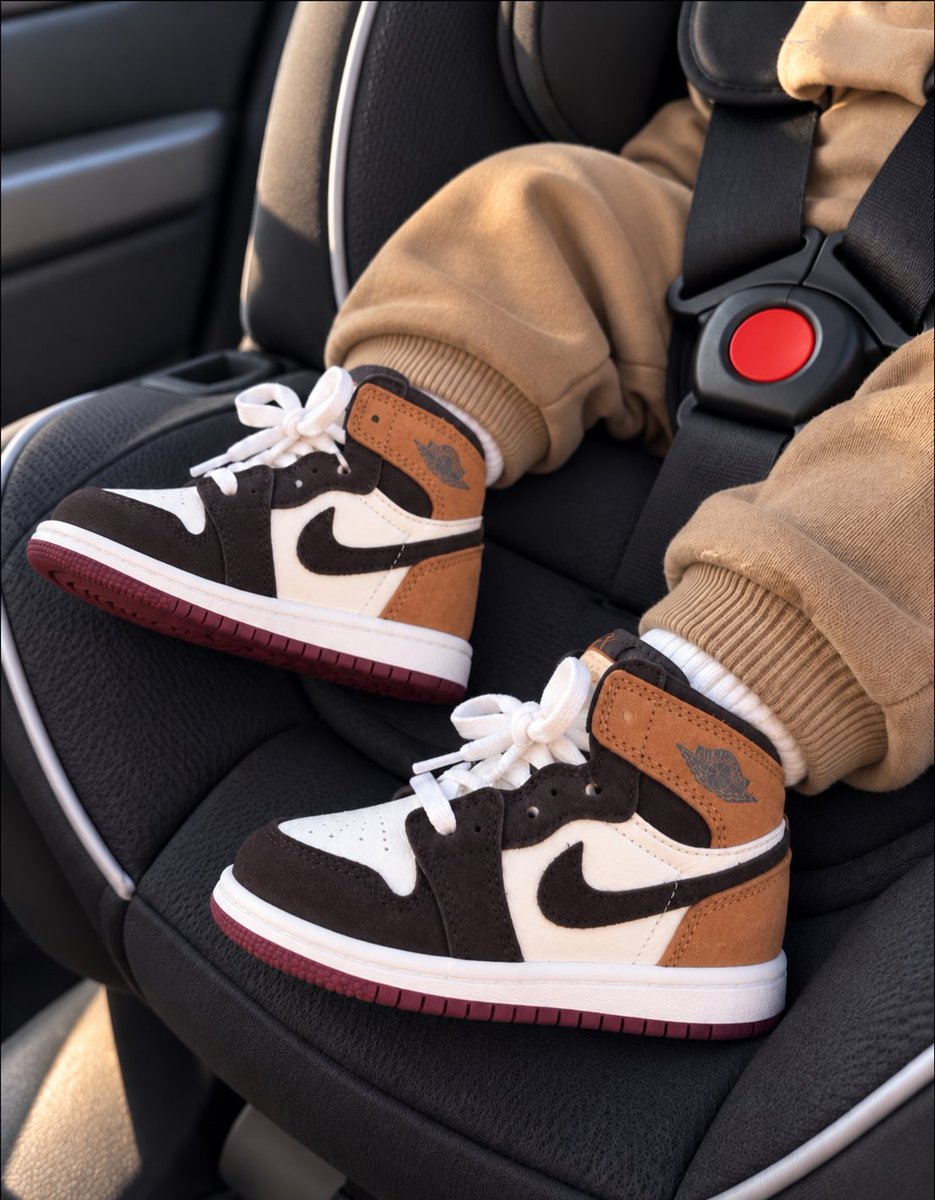 Fearlessfindsxo's tweet photo. Mommy understood the assignment with these 🥹🤎👟 

🔗🔗 ⬇️

https://t.co/bL1FWgsN7y https://t.co/yj2tY5Hzsd