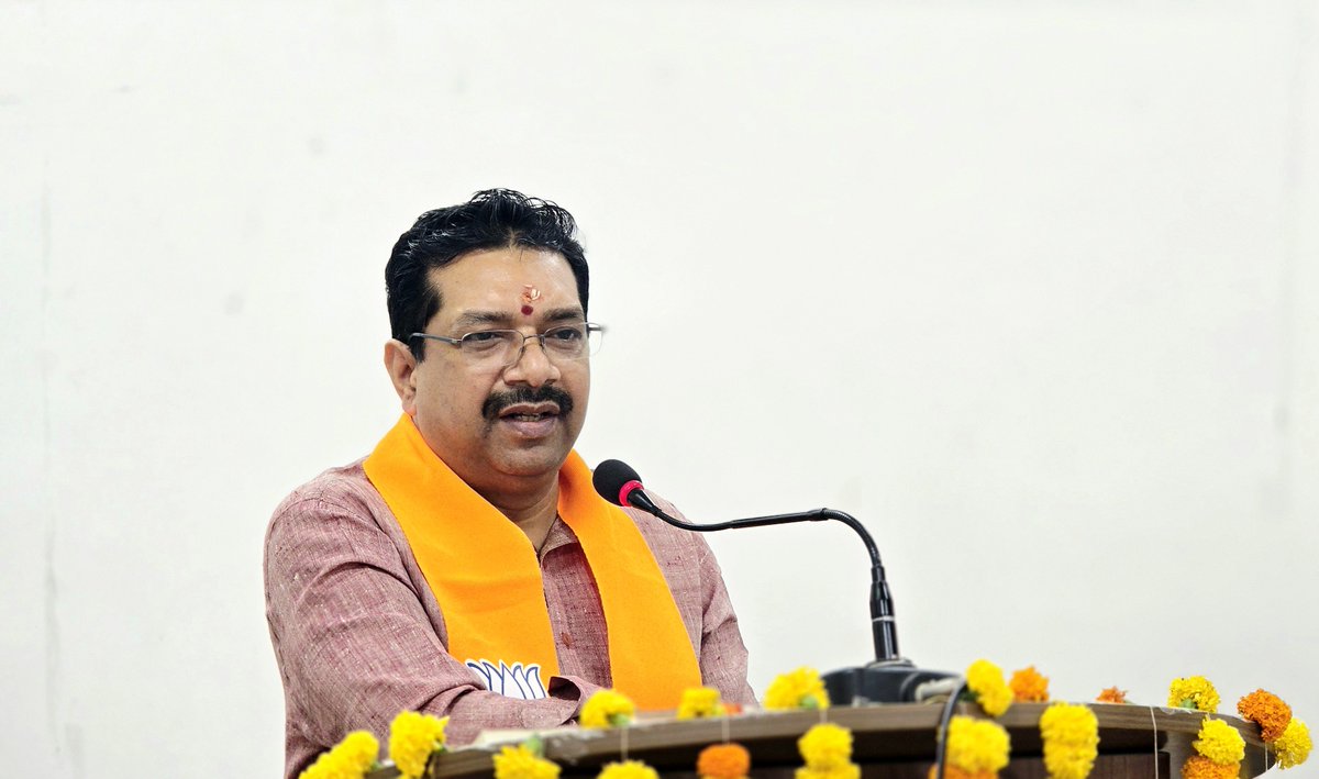 ajaeybjp's tweet photo. सोच नई, इरादा अटल — हर पंचायत में सिर्फ कमल!

आज श्रीगंगानगर में आगामी पंचायत चुनाव की तैयारियों को लेकर आयोजित @Bjp4Sgnr जिले के कार्यकर्ताओं की बैठक को सम्बोधित किया।

@BJP4Rajasthan https://t.co/6i6mHM34Et