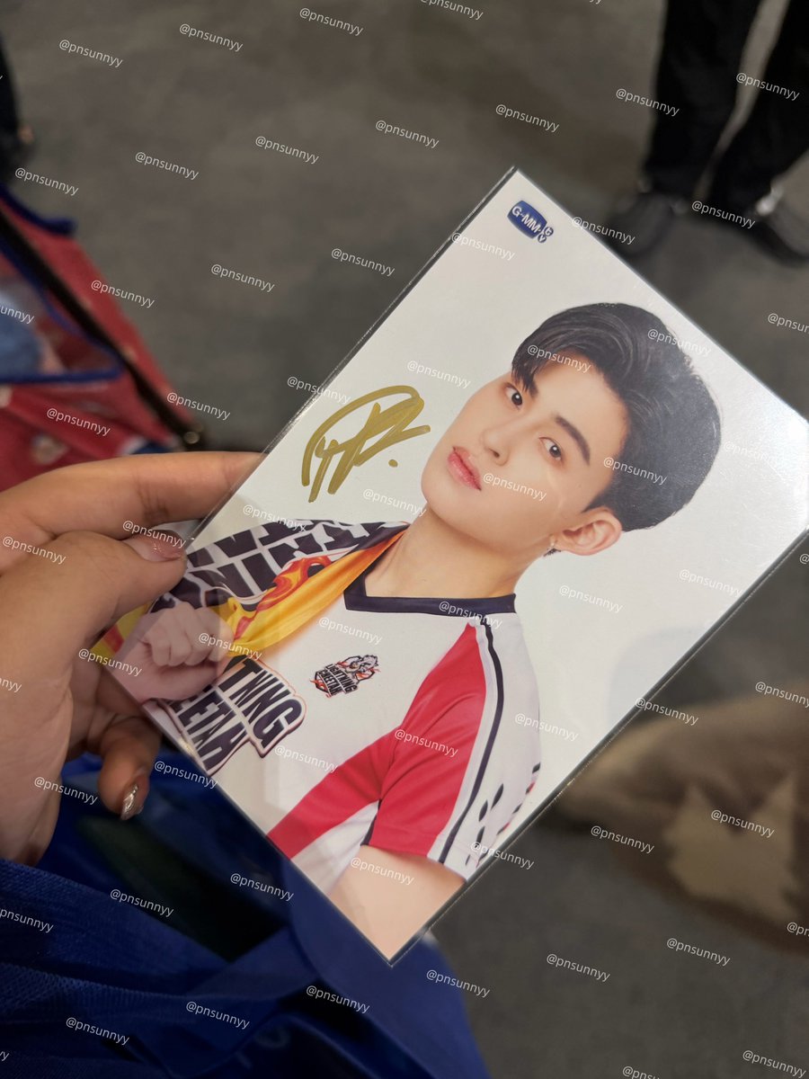 pnsunnyy's tweet photo. จุ่มถุง 1000 ได้ป้าไซน์สดปอนด์ 🫠🫠🫠🫠

ป้าช็อค!! …..😭😭😭😭

#GMMTVFANIVAL2026HappyFamily 
#ppnaravit https://t.co/ZQC6jkS0R6