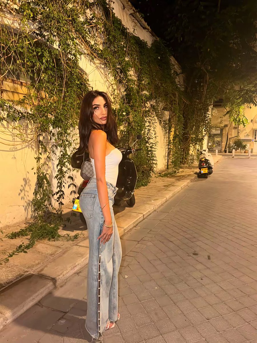 losygog's tweet photo. هوهوهوهوهوهوهوههووه كسمي انا كلب خدام لعمتي نغم بنت ال48 نايكه مخي بجروتها وتخررها اهههخخخ حلمي اكون انا وامي خدامين رجولها😵‍💫😵‍💫🥵 https://t.co/6fo8NZpxJQ
