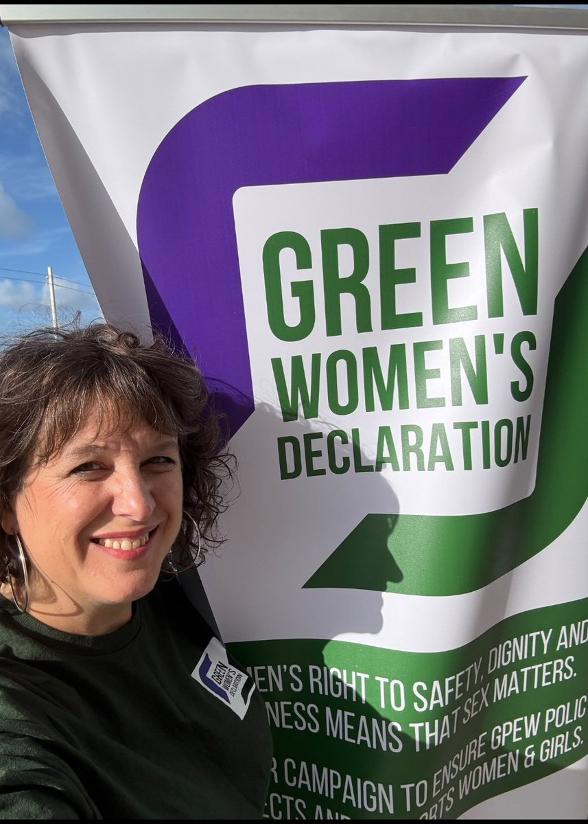 GWDeclaration's tweet photo. These women were deemed too scary for Green Party members to encounter inside Conference.
Our stall was banned.
But you can meet us outside in the sunshine instead!

Read our 8-point Declaration.

Judge for yourself!

#WomenWithLeaflets

#ForWomenAndPlanet https://t.co/MhnYNr52Z4