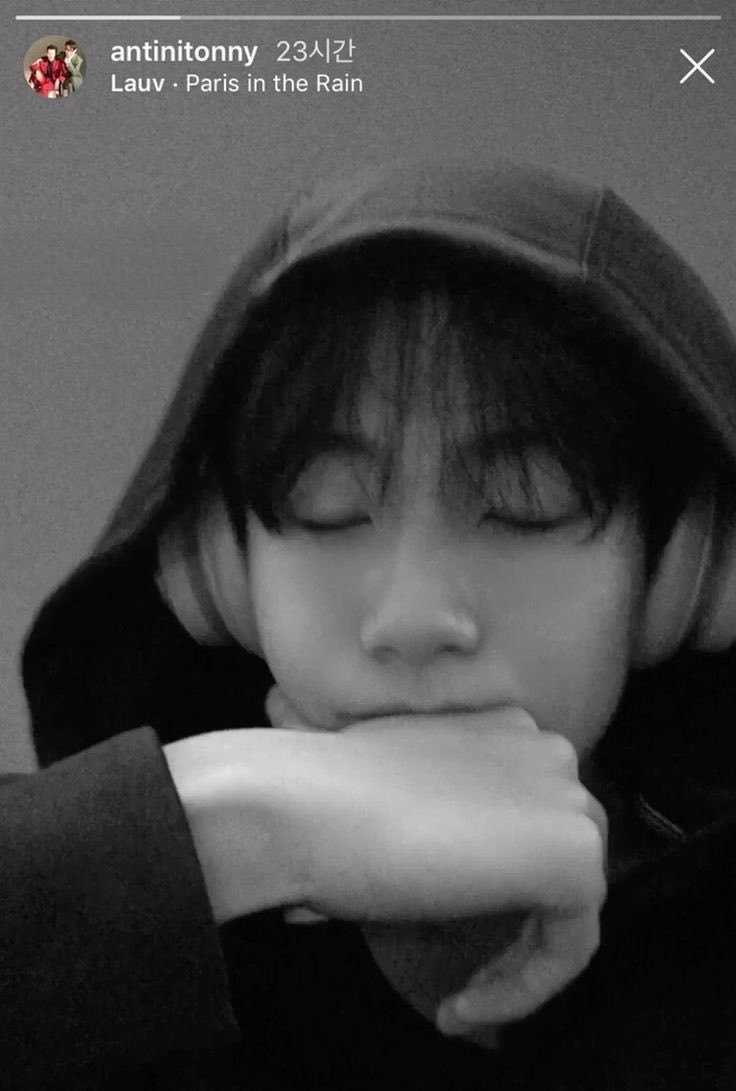 cylove4321's tweet photo. lauv- paris in the rain 🎶 https://t.co/ojMk1ExBHE