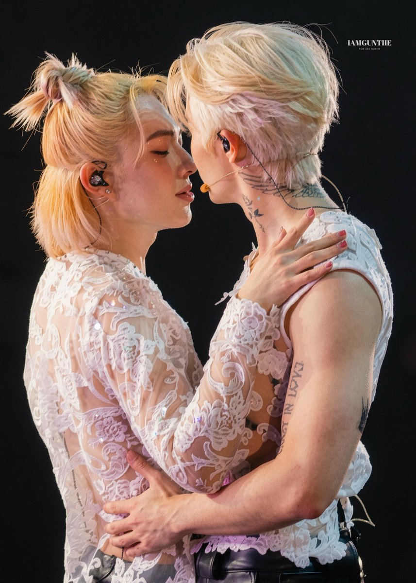 znns_heartquake's tweet photo. OH MY GOD I LOVE HOW RAW THESE PICS ARE!!! 

#ZeeNuNew https://t.co/kOKm8hGKCb