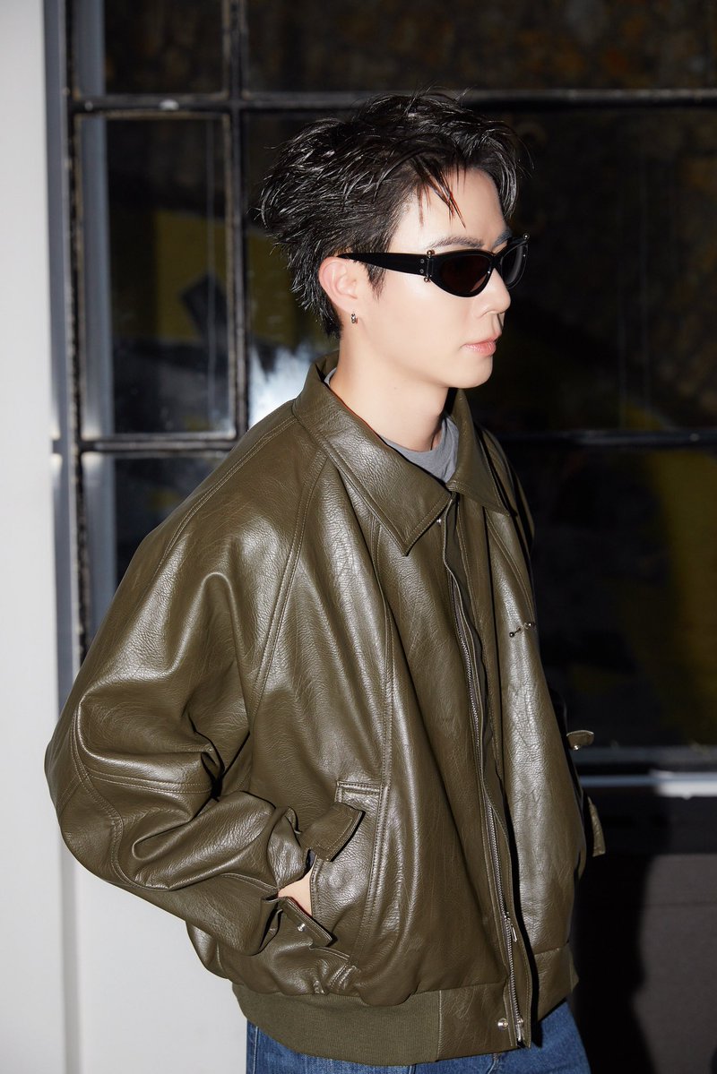 zee_pruk's tweet photo. Thank you once again for inviting me since last March. It was a meaningful time where I reconnected with familiar faces and learned so much from people who are truly passionate about fashion!

I look forward to meeting you again!

지난 3월 이후 또 한 번 초청해 주셔서 감사합니다. 반가운 분들도 뵙고 패션에 진심인 분들께 많은 것을 배울 수 있는 뜻깊은 시간이었습니다!

다시 또 뵙기를 기대하겠습니다!

BONBOM X ASPARAGUS 

#ConceptKorea #koccafashion #asparagus #bonbom