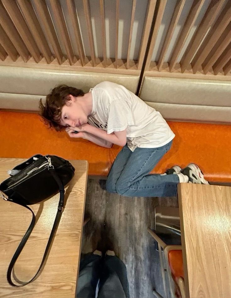 wahonybalony's tweet photo. i love these photos of coy that just make him look tiny as SHIT https://t.co/cKq68ZJNrZ