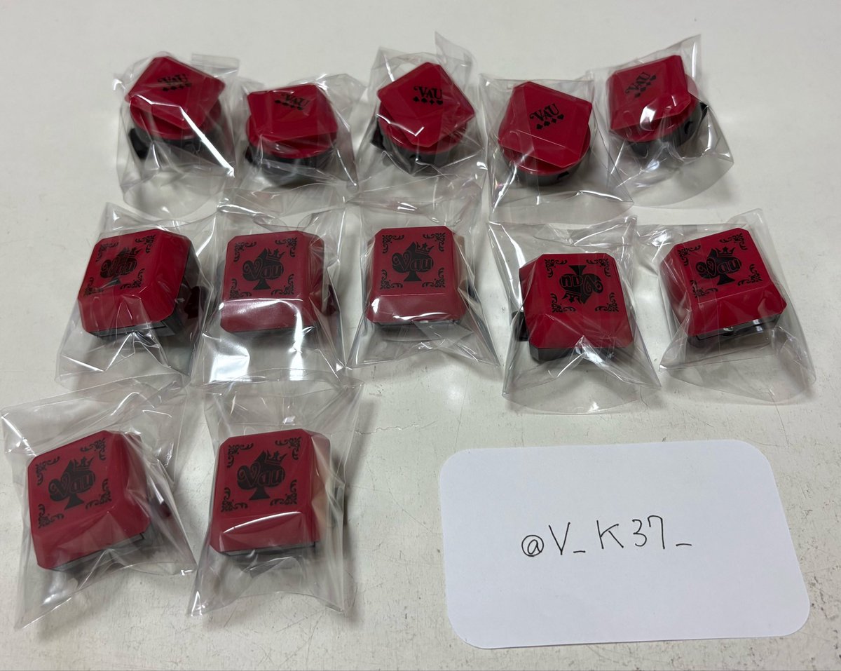 V_K37_'s tweet photo. 騎士X グッズ 交換 買取

譲）リンライ､フォトカ❤️

求）買取(定価)

郵送(＋送料)or11月6､7日大阪公演
(都内手渡し)

何度もライブで使っているため印刷禿げてる所あります
お気軽にお声掛けください

 #騎士Xグッズ交換 #騎士Xグッズ買取 #KnightXグッズ交換 #KnightXグッズ買取 https://t.co/cItScCZxIg