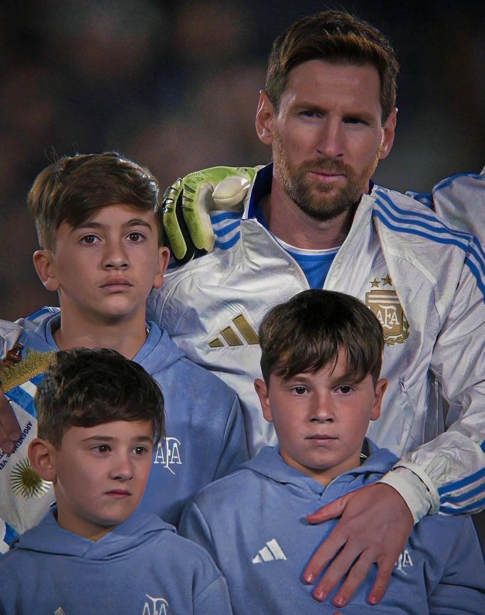 ContextfreeFCB_'s tweet photo. 🚨🎙️ Pep Guardiola: There is only one place I will be on October 6th and that’s Argentina for Messi’s farewell. 

I owe it to him. https://t.co/8FqXbxlkEg