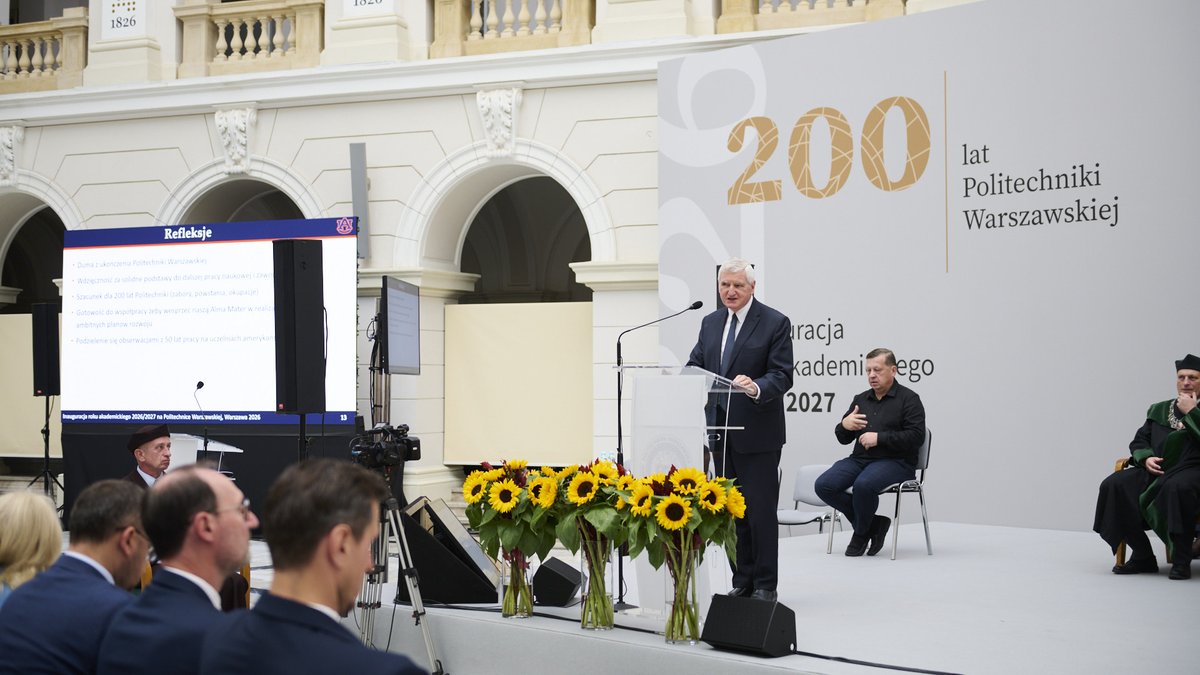 WUT_edu's tweet photo. 🎓 Together, we are writing the next chapter in WUT’s history – the 2026/2027 academic year inauguration has taken place. https://t.co/7wfh0lnnEk