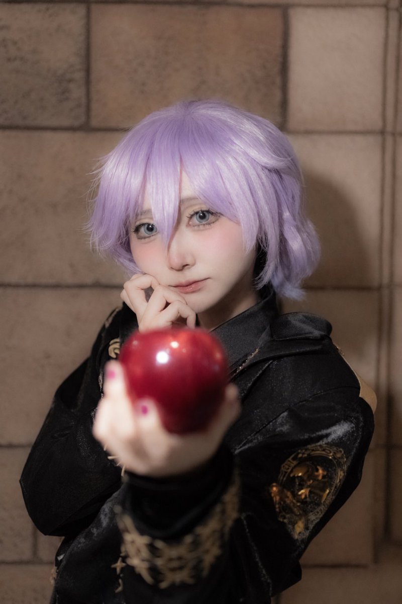 aruru_1412's tweet photo. 深紅の果実🍎

Photo:Mayu

#Dハロ仮装2026  
#Ｄハロ仮装ツイステ https://t.co/nKLlCuao4s