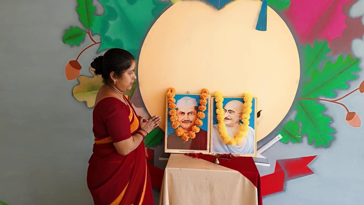 SunbeamSLN's tweet photo. Remembering Our National Heroes 

Sunbeam School, Sultanpur paid tribute to Mahatma Gandhi and Lal Bahadur Shastri on their birth anniversaries, remembering their timeless values of truth, simplicity, integrity and service to the nation. https://t.co/2UZZxHfLo7