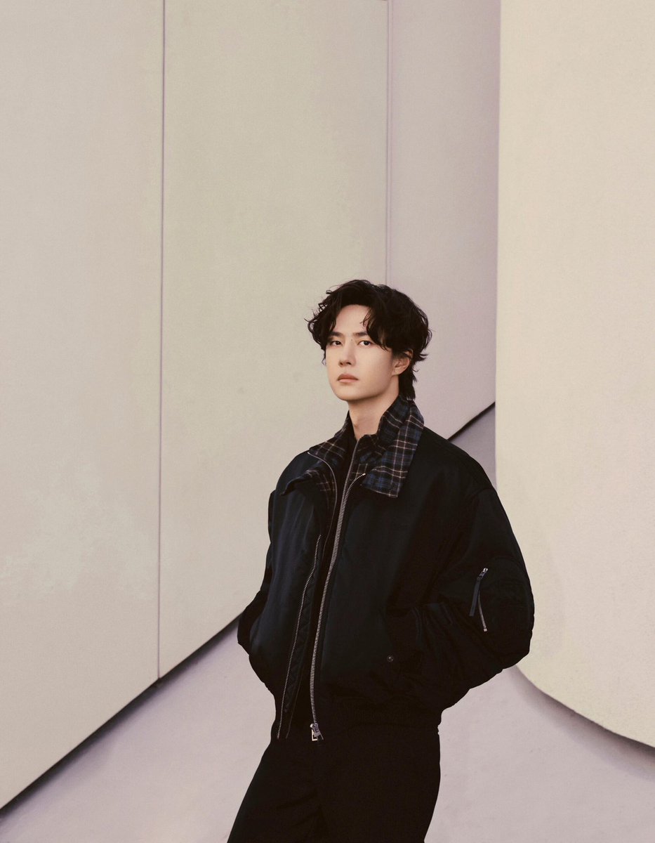 winters__rain's tweet photo. รูปใหม่จาก YIBO-OFFICIAL สาขา xhs หล่อม้ากกกกก

WANG YIBO AT LOEWESS27
#WangYiboPFWSS27xLoewe https://t.co/uVRsvIQMed