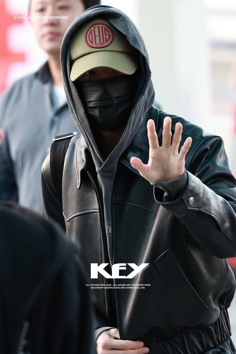 key_jpeg15's tweet photo. 261002 ICN

#JAKE #심재윤 #제이크 
#SIMJAEYUN #ジェイク 
#ENHYPEN #엔하이픈 https://t.co/R6jcz4quco