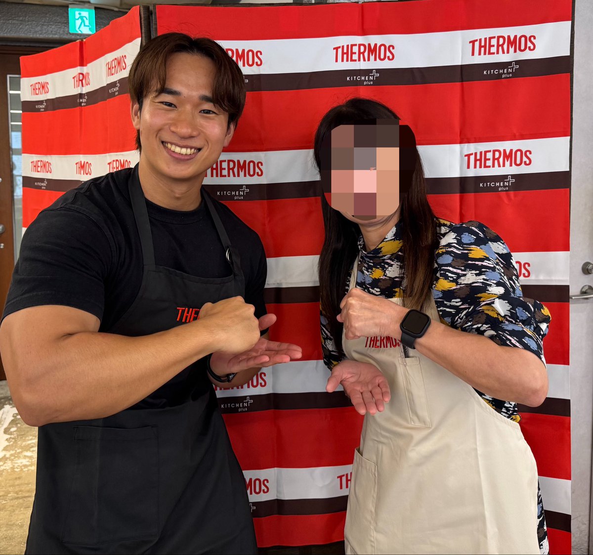 naokomzn's tweet photo. 今日はTHERMOSさん主催(でいいのかな?)だれウマさんの料理教室へ🍳
だれウマさんに会えることにドキドキ💓
そして、会場がNadiaさんのキッチンスタジオ✨️
憧れのキッチンスタジオを使えることにドキドキ💓
めっちゃ幸せでした🥰
#THERMOS #だれウマ 💪 #Nadia
#極カレー 🍛🥄 #極ポテトサラダ 🥔 https://t.co/S6Hq7Ip6iA