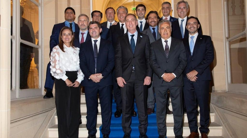 todonoticias's tweet photo. El Gobierno refuerza el vínculo con los gobernadores y busca apoyos para avanzar con la reforma electoral https://t.co/DsEH1HI8r8 https://t.co/7rrXRpvNSf