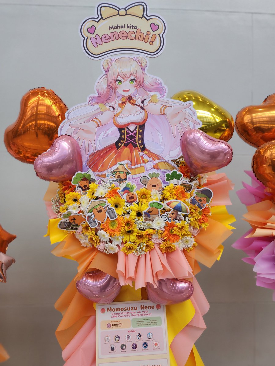 itcyka's tweet photo. Flower Stands for Nenechi and Risu at #Cosmania2026 ! Huge props to the organizers of these projects 🔥

#みてみてねねち 
#桃鈴ねね 
#Ayunda_Risu https://t.co/bEcmW8Vh14