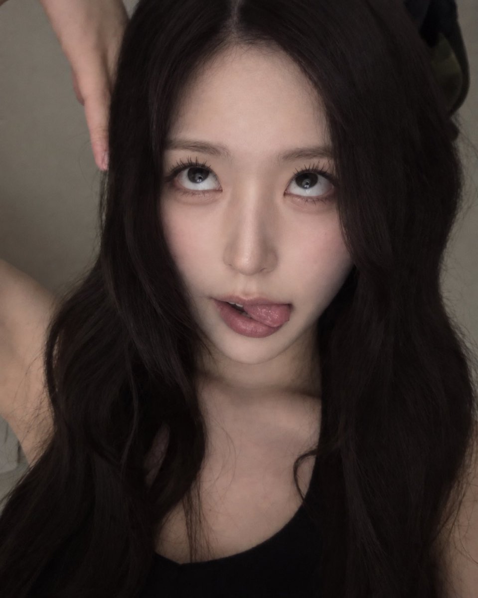 Qwefh9e's tweet photo. 해원이 능욕해줄사람~🤪🤪 https://t.co/h2ORgxPa0u