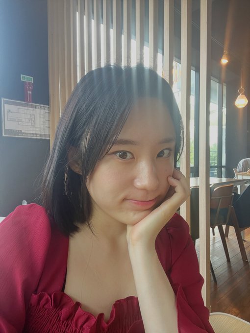 sag920's tweet photo. 밤티 올드스쿨 셀카 

 #섹트 #맘눌뎀 #40대 #디엠 https://t.co/kuQAP74u19