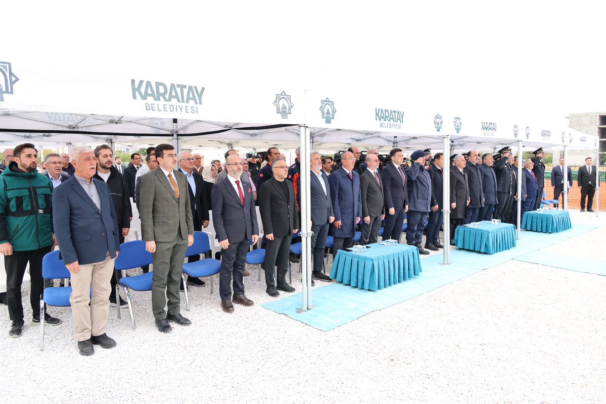 akparti_karatay's tweet photo. İçişleri Bakanlığımız, Konya Valiliğimiz, İl Emniyet Müdürlüğümüz ve Karatay Belediyemizin iş birliğiyle hayata geçirilen Karatay İlçe Emniyet Müdürlüğü ve İstiklal Polis Merkezi’nin temel atma törenine, İlçe Başkanımız Akif Demirci ve teşkilat mensuplarımızla birlikte katılım sağladık.

Hemşehrilerimizin huzur ve güvenliği için gece gündüz fedakârca görev yapan emniyet teşkilatımıza daha modern ve nitelikli çalışma imkânları sunacak bu önemli yatırımın Karatay’ımıza hayırlı olmasını diliyoruz.

Bu kıymetli yatırımın hayata geçirilmesinde emeği ve katkısı bulunan tüm kurumlarımıza ve herkese teşekkür ediyor, ilçemize değer katacak projelerin artarak devam etmesini temenni ediyoruz.

Güvenli Karatay, güçlü yarınlar! 

@mhakanozer 
@avakifdemirci 
@hkilca 
@u_ibrahim_altay 
@akkadinkaratay 
@akgenclikaratay