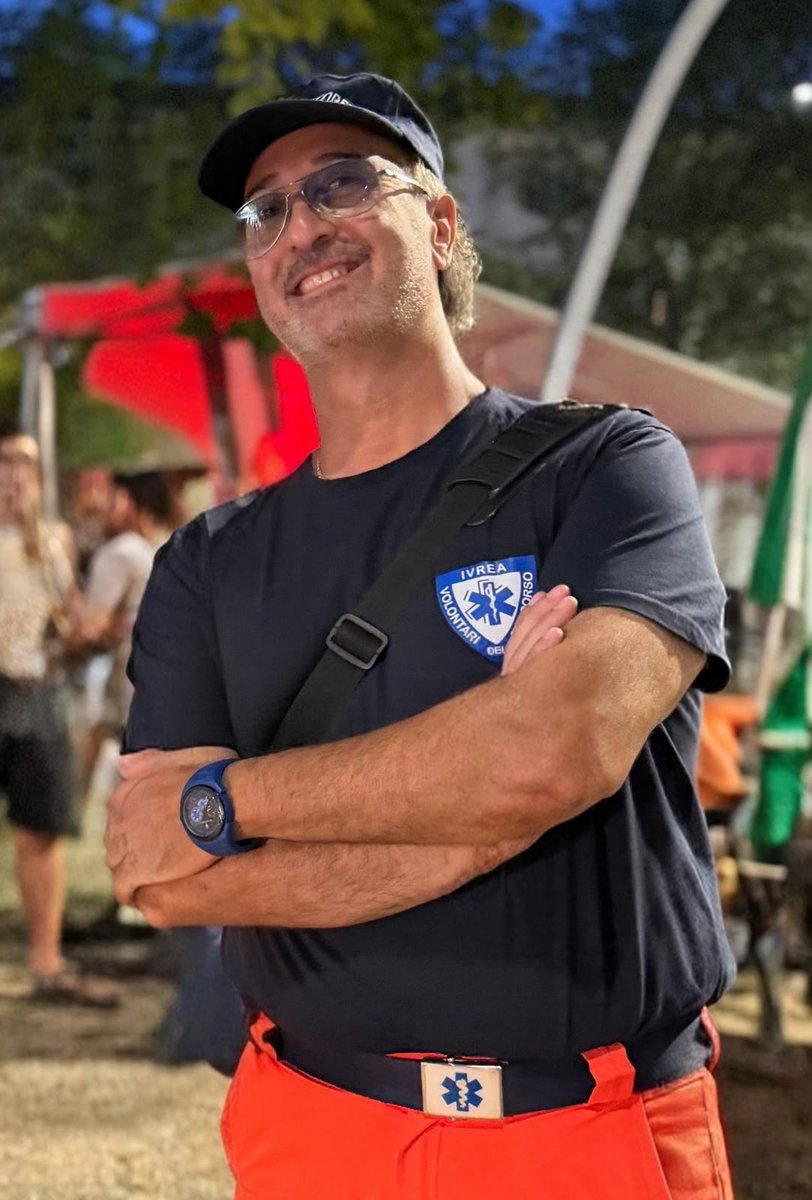 AnpasPiemonte's tweet photo. #Anpas #IvreaSoccorso conferma Massimiliano De Stefano alla presidenza, insieme a una squadra chiamata a proseguire il percorso di crescita dell’associazione di #Ivrea.
Tra le priorità, un’attenzione particolare sarà dedicata ai giovani. https://t.co/1ntRt2Baxd https://t.co/kudjXaKGda