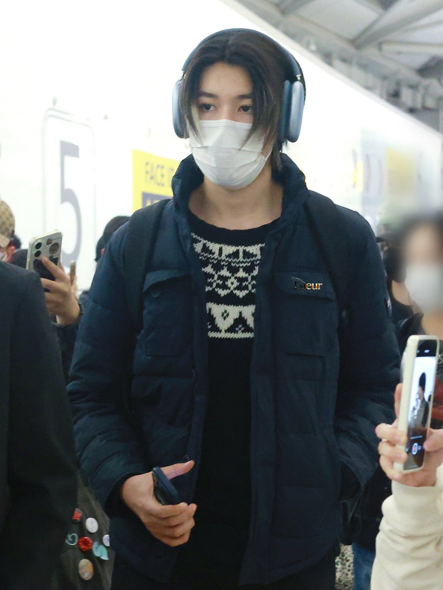Louis_ismyLueur's tweet photo. 261002 ICN

#LOUIS #루이
#LNGSHOT #롱샷 https://t.co/W39BYSZ0W8